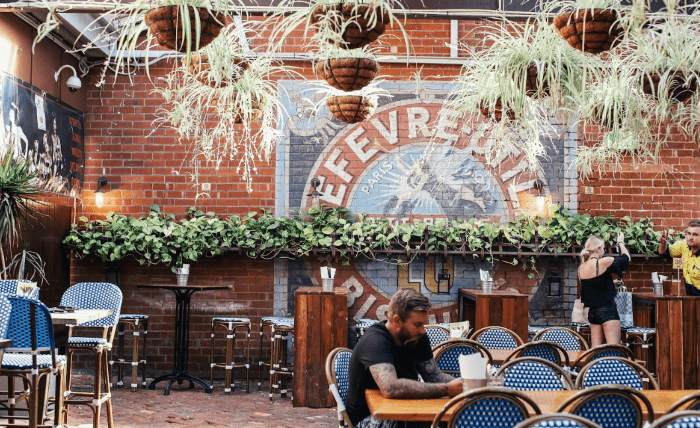 How to Design Year-Round Outdoor Patios for Restaurants Screenshot 6 1