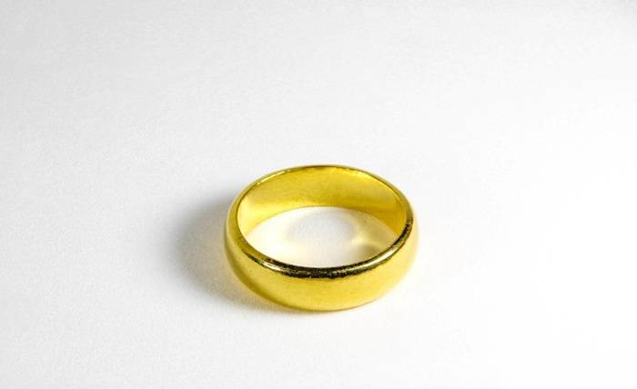 Beyond the Gold Band: Unique Men’s Wedding Rings That Break the Mold 00