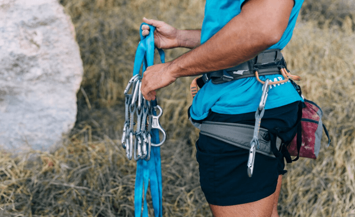 Every belt is a tool belt once a man puts it on Screenshot 6