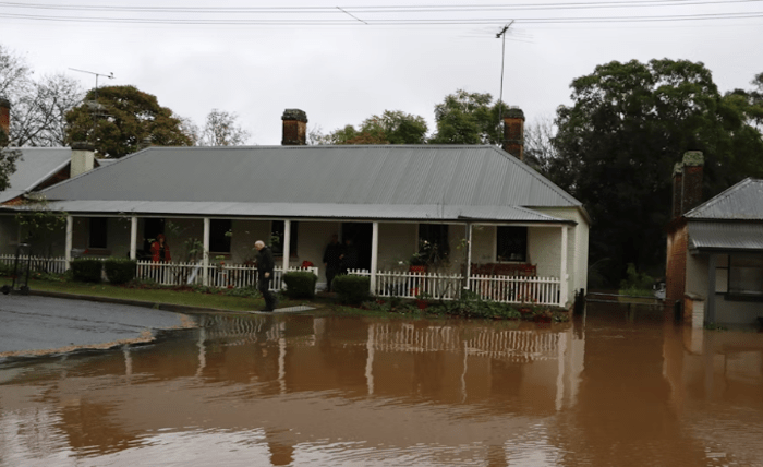 Essential Steps for Successful Flood Water Damage Recovery Screenshot 2 3