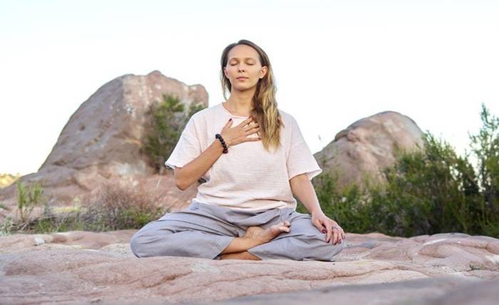 How to Calm Intense Overwhelm in the Moment: Simple Skills from DBT How to Calm Intense Overwhelm in the Moment Simple Skills from DBT
